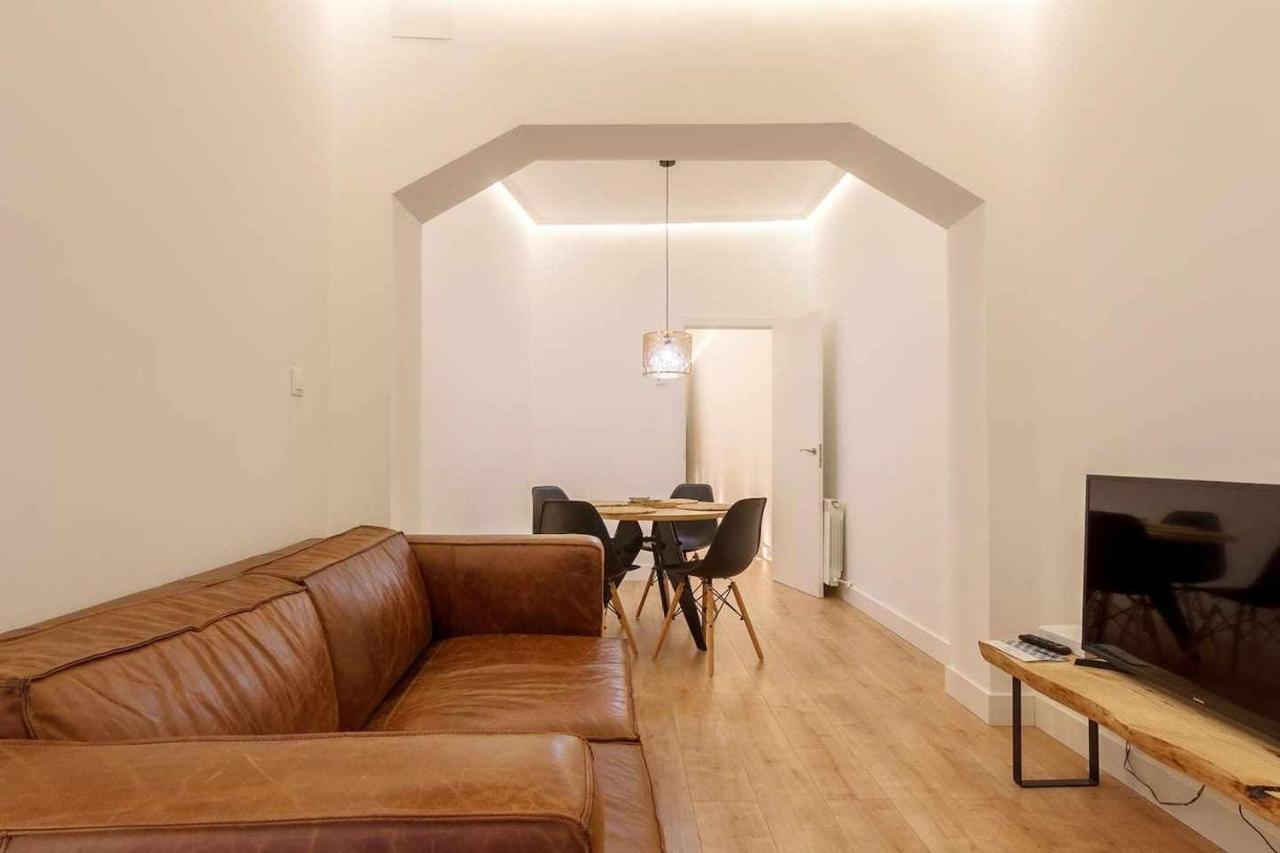 Vivienda Turistica Estilosa En La Zona Vieja Bilbao Eksteriør billede